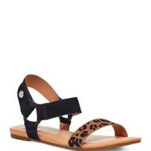 UGG Sandals Rynell Size 11 women